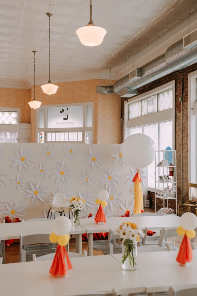 Chicken birthday party decor 