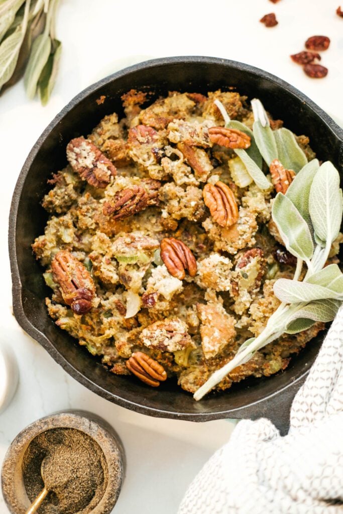 Low Carb Thanksgiving Stuffing - White Kitchen Red Wine