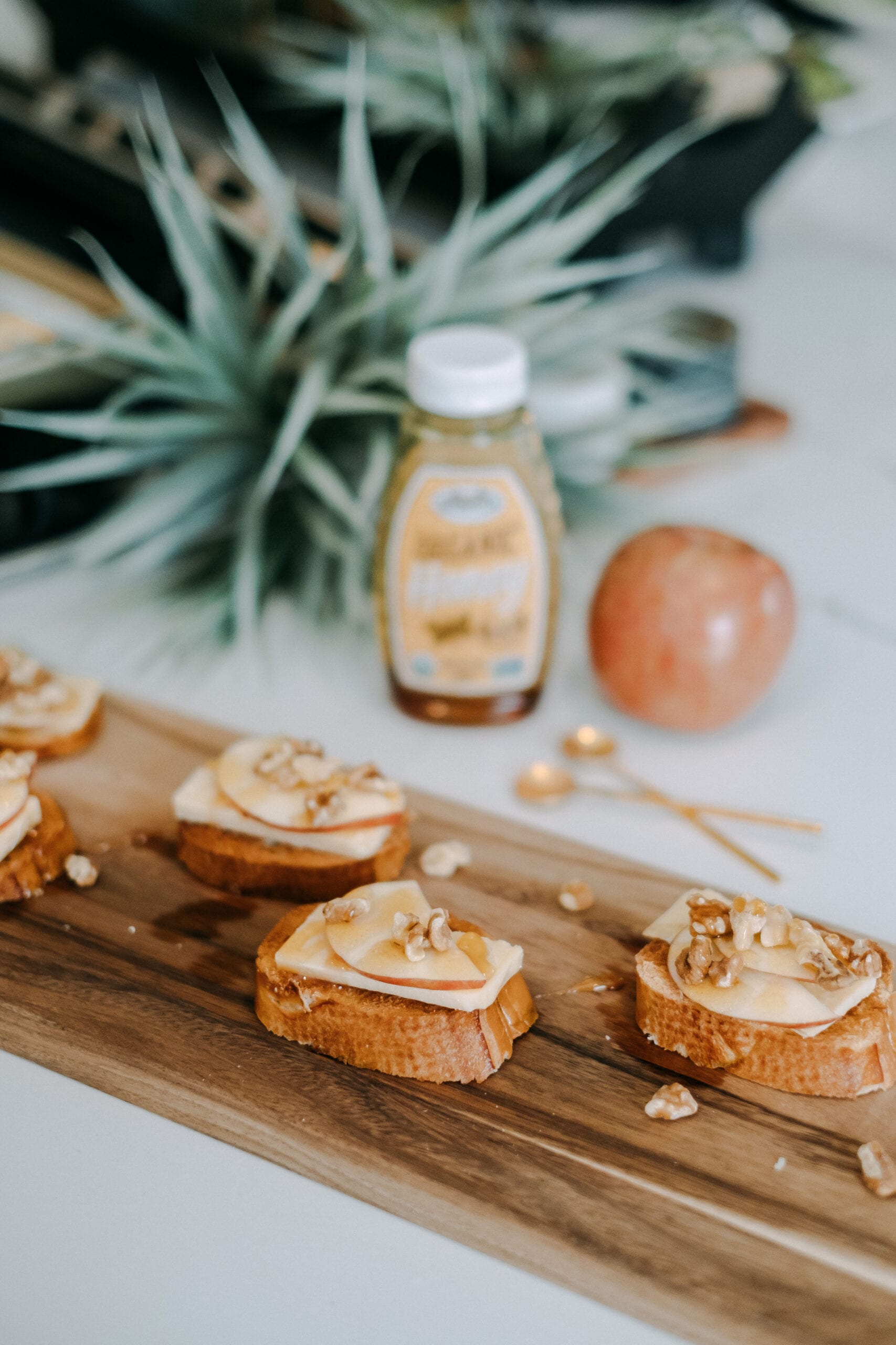 apple honey walnut toast