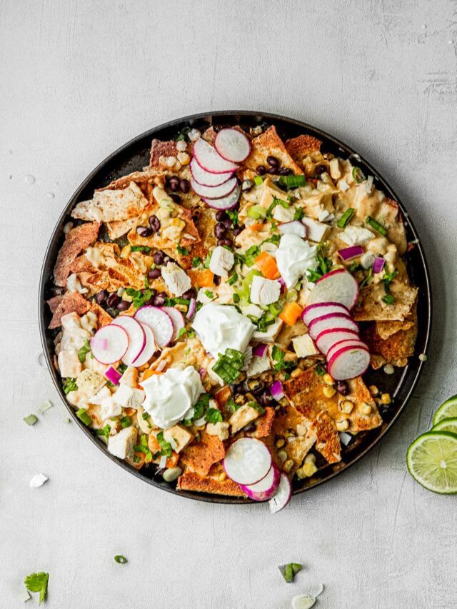 Nachos with Creamy Chicken