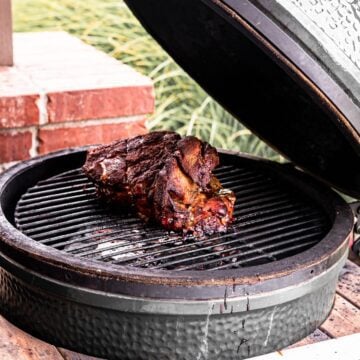 Pulled pork on the smoker