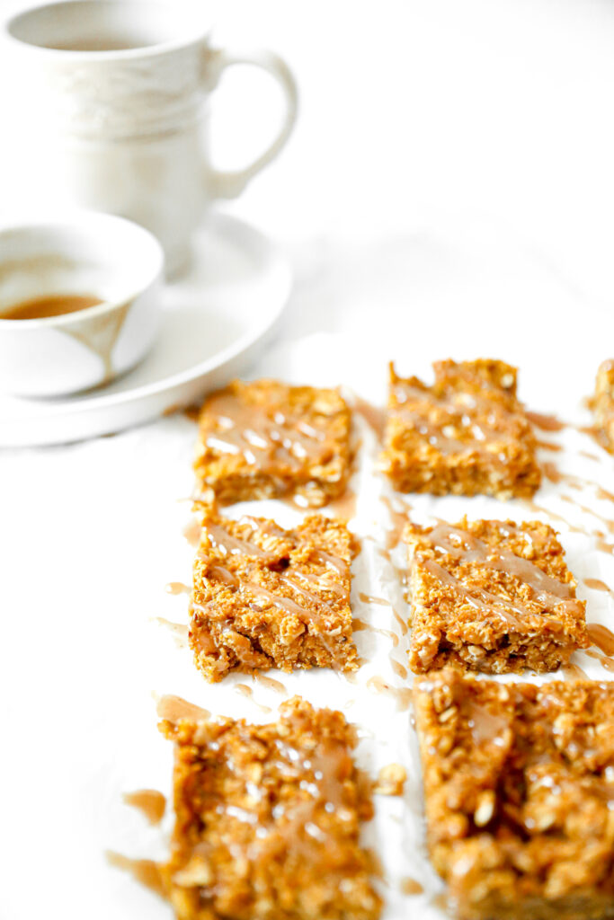 close up of maple pumpkin bars