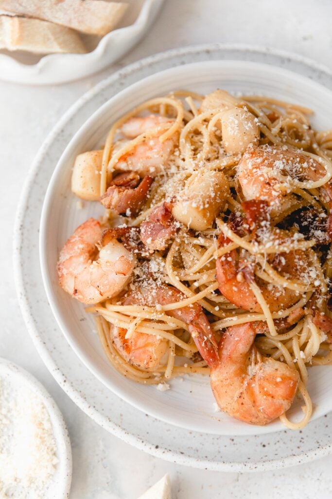 close up of shrimp on pasta with scallops 