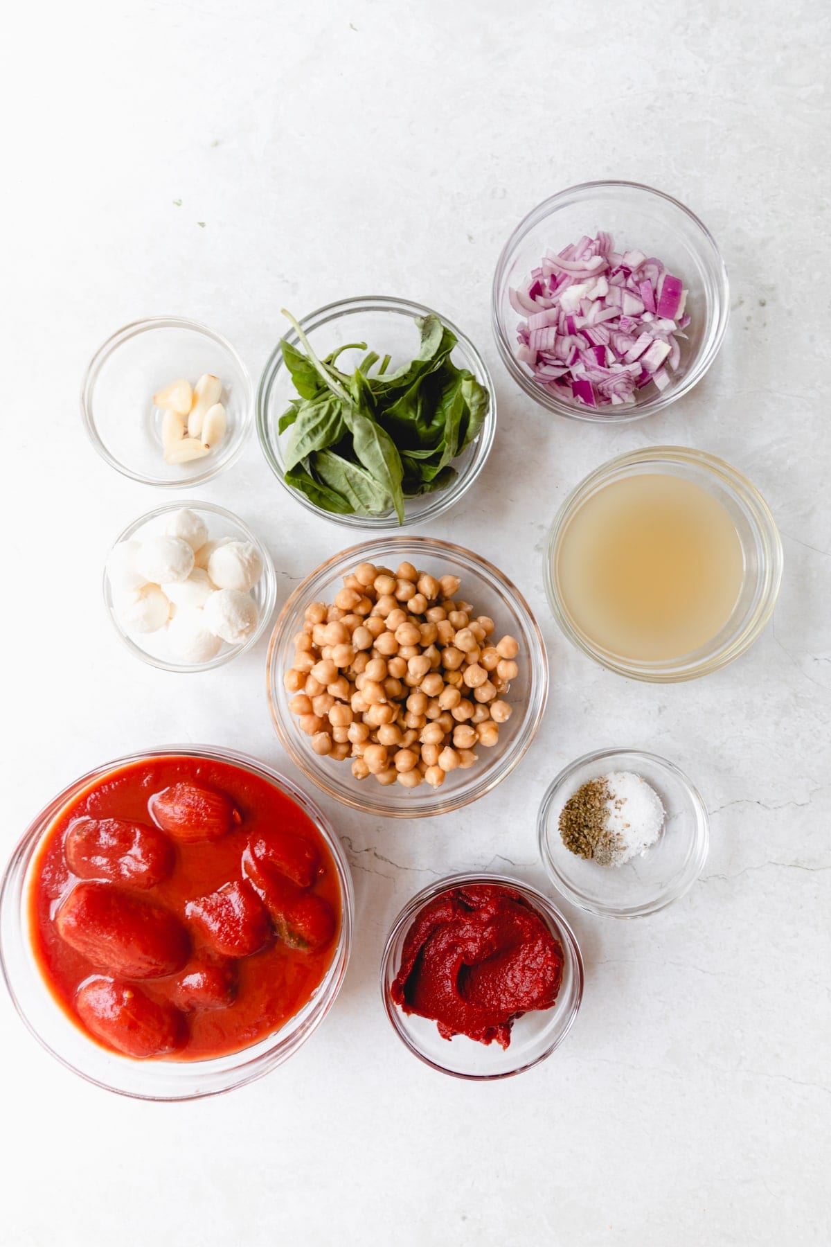 caprese tomato soup ingredients 
