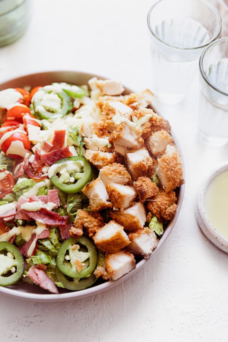 bowl of jalapeno popper chicken salad
