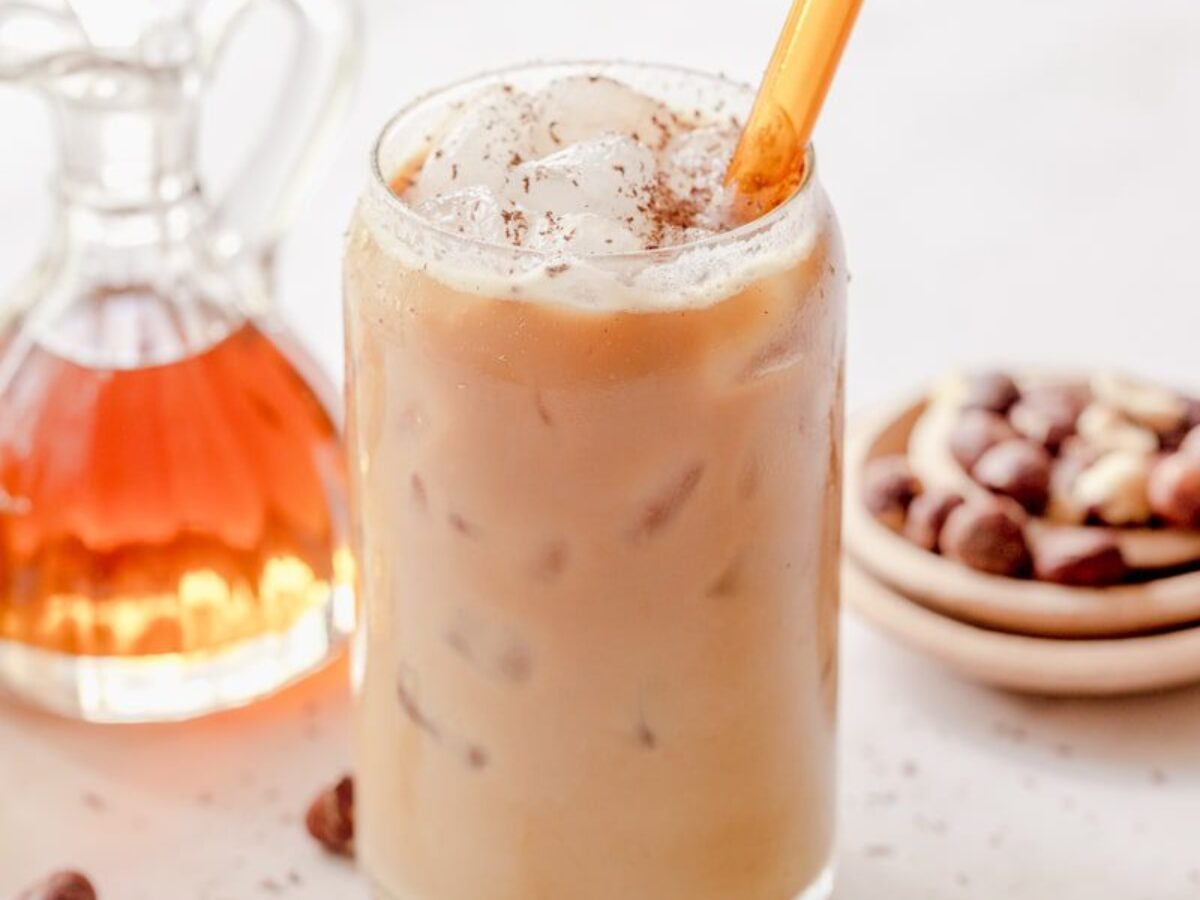 Iced Hazelnut Latte - The Healthful Ideas