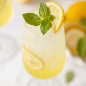 Limoncello Spritz recipe.